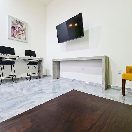 Sr Suites Zapopan Εξωτερικό φωτογραφία