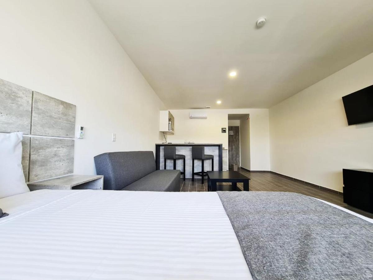 Sr Suites Zapopan Εξωτερικό φωτογραφία
